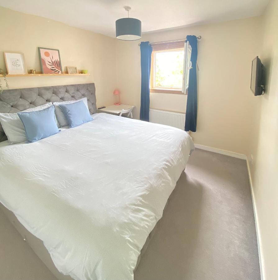 Cozy Bedroom In Shared Accommodation With Free Parking إدنبرة المظهر الخارجي الصورة